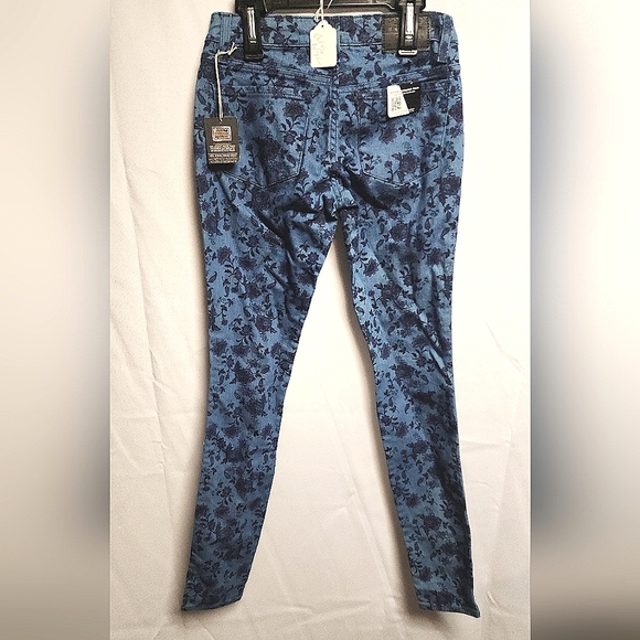 Volcom blue floral  (Railed - Denim Legging) jeans.  Sz 6 - Picture 3 of 4
